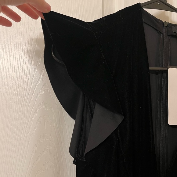 NWT Zara Black Velvet Jumpsuit Ruffle Pleated Full Length Cap Sleeve Zippered XS - Picture 7 of 8